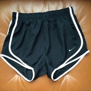 Nike dry tempo running shorts